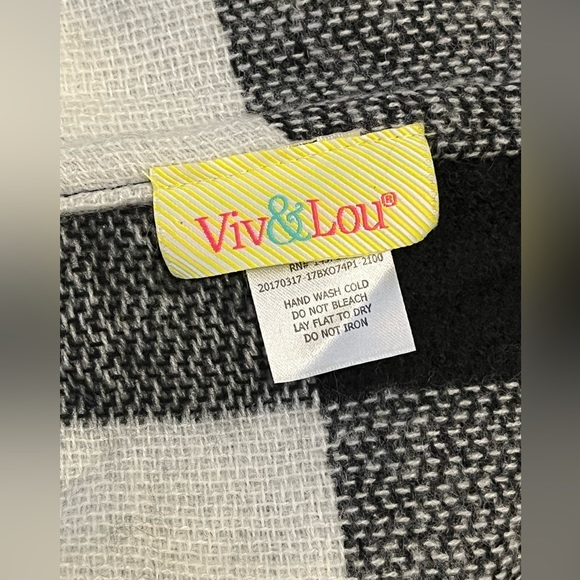 Viv & Lou buffalo plaid black and white infinity scarf. Excellent used condition - Picture 5 of 6